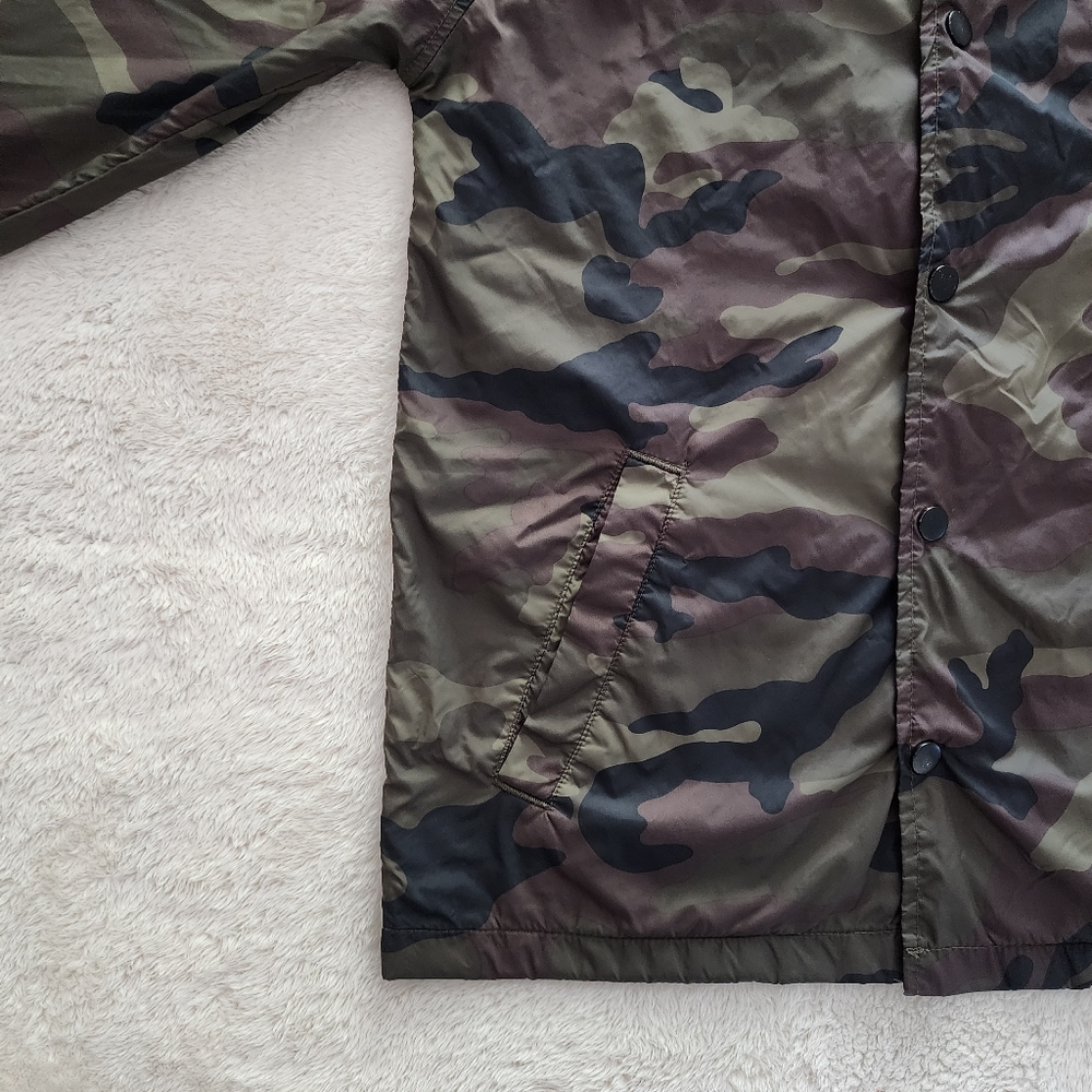 HUF Camo Coaches Jacket, Youth Size Medium, GUC - Woodland Camo - Picture 2 of 8
